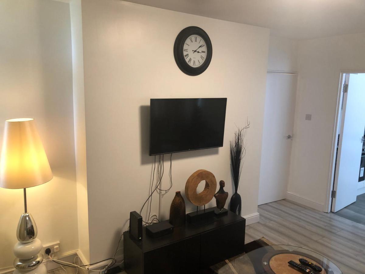 Luxury 2 Bedroom Flat In Abbey Wood, 런던 외부 사진