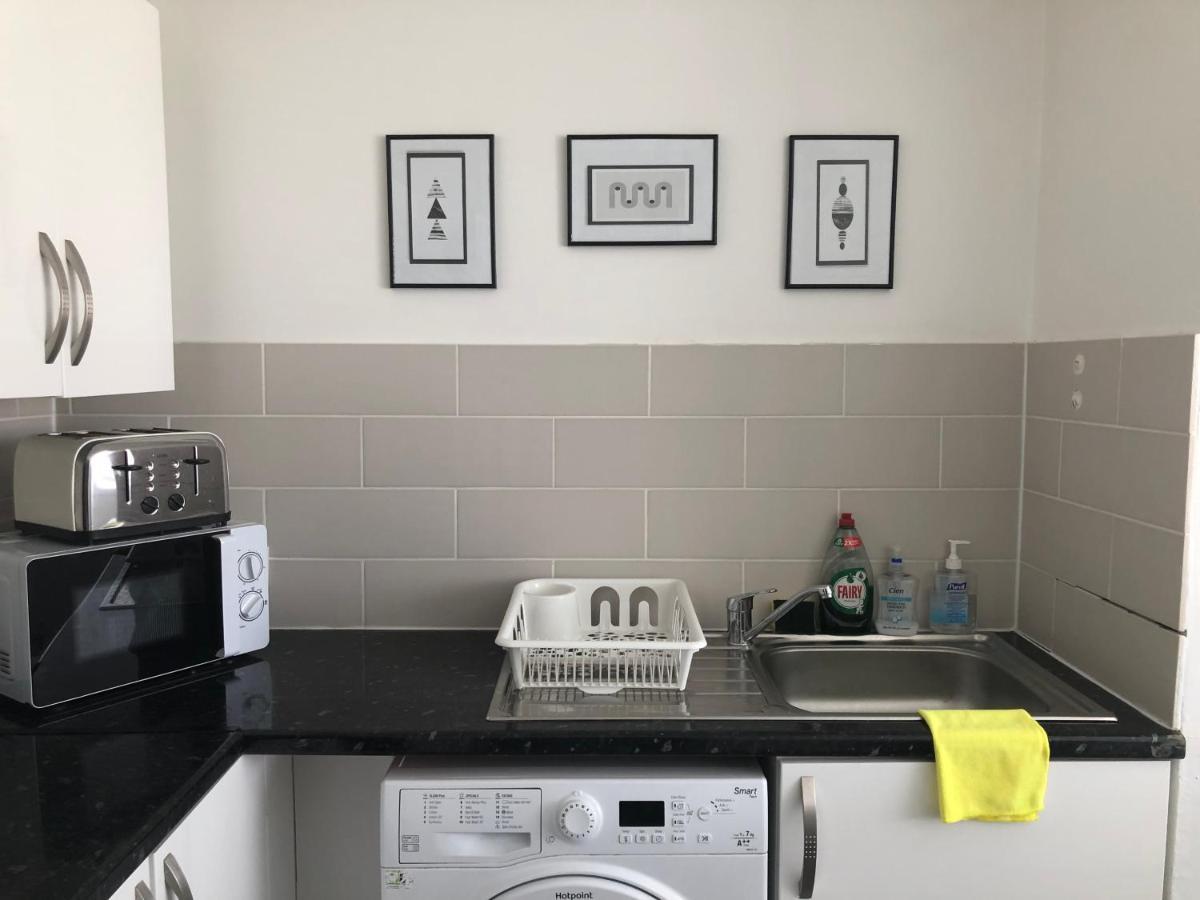 Luxury 2 Bedroom Flat In Abbey Wood, 런던 외부 사진
