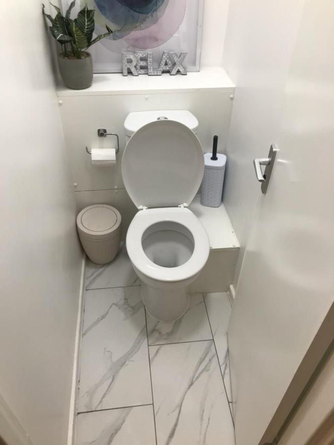 Luxury 2 Bedroom Flat In Abbey Wood, 런던 외부 사진